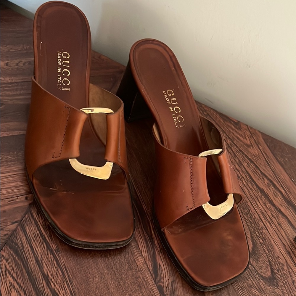Gucci Women's Tan Leather heels
